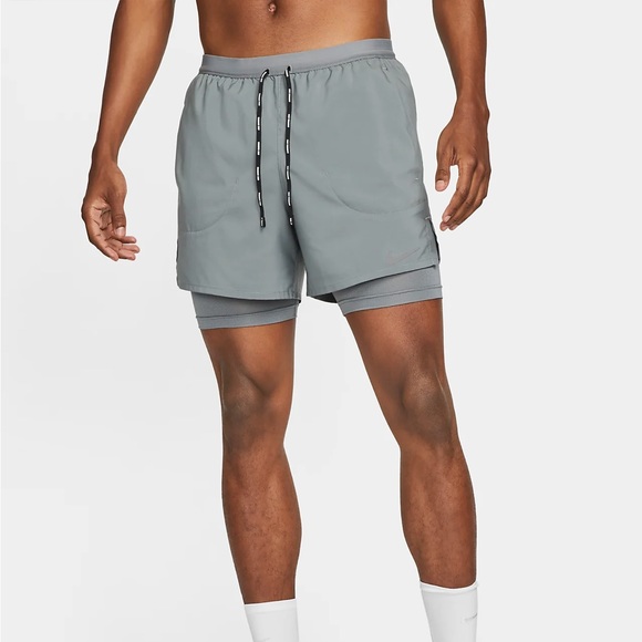 Nike Men’s 2-in-1 5 Inch Shorts Green Size Small - Picture 3 of 3